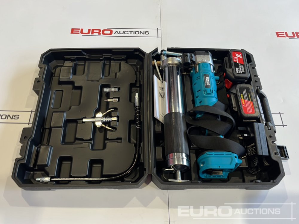 Unused Boss 21 Volt Lithium Battery Cordless Grease Gun, 2 Batteries, Charger, Case, Shoulder Strap, Extension Pieces and Fittings - Строително оборудване: снимка 2 Unused Boss 21 Volt Lithium Battery Cordless Grease Gun, 2 Batteries, Charger, Case, Shoulder Strap, Extension Pieces and Fittings - Строително оборудване: снимка 2