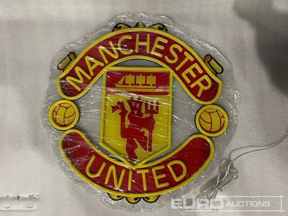 Unused Manchester United LED Neon Sign - Оборудване за гаражи/ Работилници: снимка 2 Unused Manchester United LED Neon Sign - Оборудване за гаражи/ Работилници: снимка 2