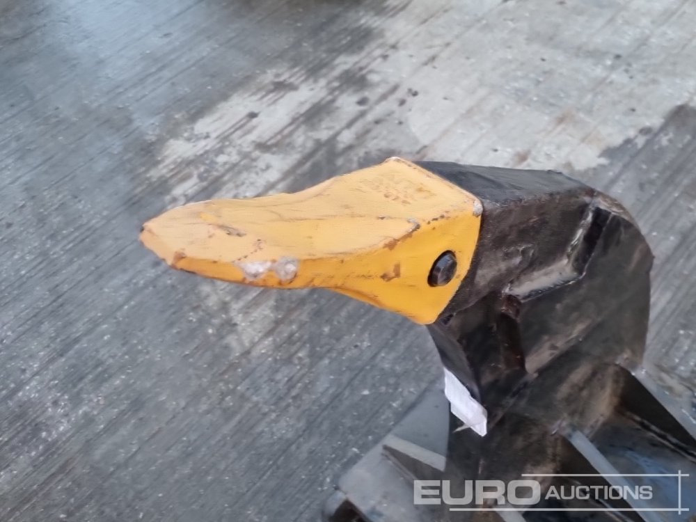 Нови Кофа Unused Ripper 65mm Pin to suit 13 Ton Excavator: снимка 9 Нови Кофа Unused Ripper 65mm Pin to suit 13 Ton Excavator: снимка 9