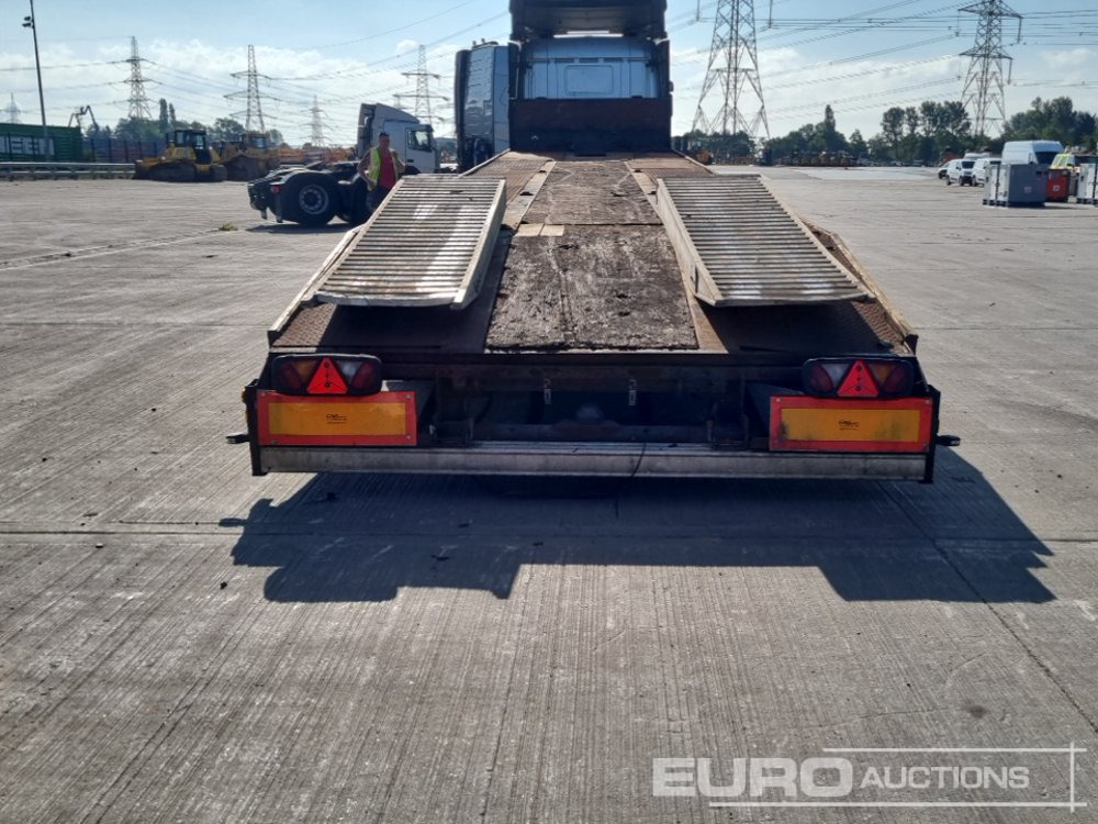 Van Hool Tri Axle Sloper Trailer - Нискорамна площадка полуремарке: снимка 4 Van Hool Tri Axle Sloper Trailer - Нискорамна площадка полуремарке: снимка 4