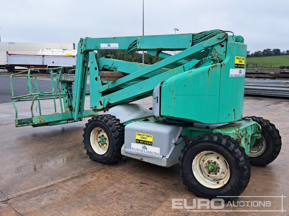 Wheeled Articulated Boom Lift Access Platform (Non Runner) - Работна площадка: снимка 3 Wheeled Articulated Boom Lift Access Platform (Non Runner) - Работна площадка: снимка 3