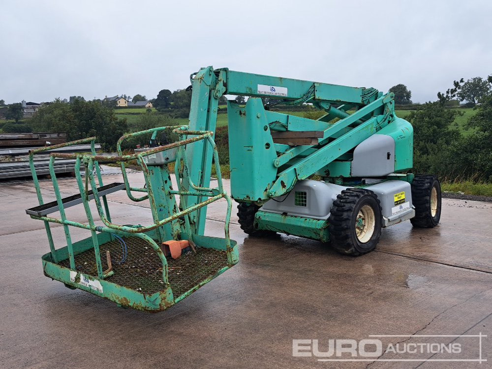 Wheeled Articulated Boom Lift Access Platform (Non Runner) - Работна площадка: снимка 1 Wheeled Articulated Boom Lift Access Platform (Non Runner) - Работна площадка: снимка 1