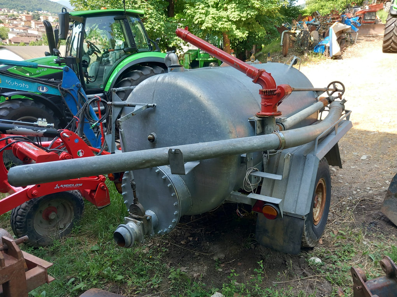 Carrobotte usato Galli 35 q.li - Цистерна за течен тор: снимка 2 Carrobotte usato Galli 35 q.li - Цистерна за течен тор: снимка 2