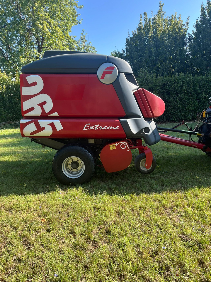 Rotopressa usata Feraboli EXTREME 265 HT - Рулонна сламопреса: снимка 4 Rotopressa usata Feraboli EXTREME 265 HT - Рулонна сламопреса: снимка 4