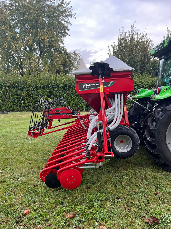 Seminatrice nuova Kverneland DL4 m-32 CX - Сеялка: снимка 4 Seminatrice nuova Kverneland DL4 m-32 CX - Сеялка: снимка 4