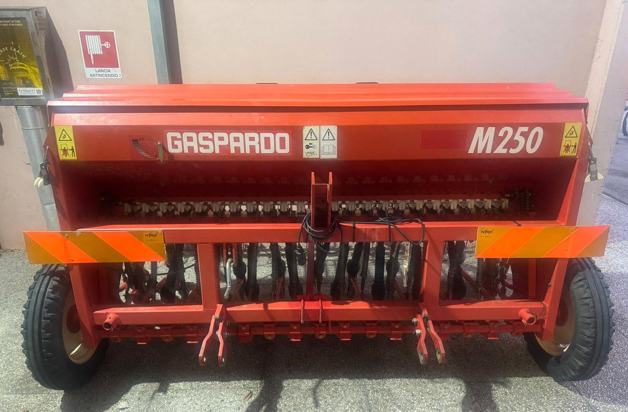 Seminatrice usata Gaspardo M250 - Сеялка: снимка 1 Seminatrice usata Gaspardo M250 - Сеялка: снимка 1