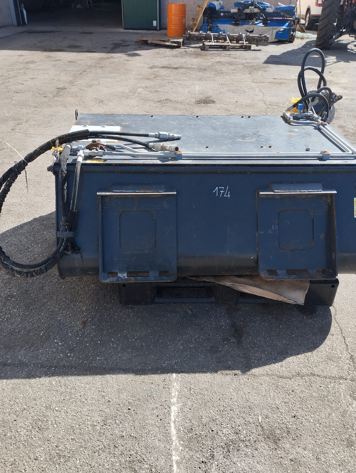 Spazzola usata per SkidLoader Marlia SPZ50 - Четка: снимка 3 Spazzola usata per SkidLoader Marlia SPZ50 - Четка: снимка 3