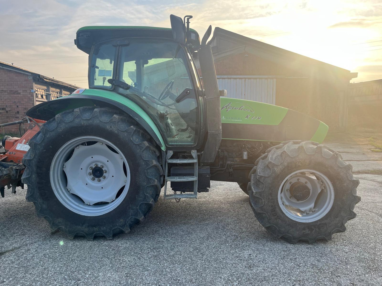 Trattore usato Deutz-Fahr AGROTRON K110 - Трактор: снимка 4 Trattore usato Deutz-Fahr AGROTRON K110 - Трактор: снимка 4