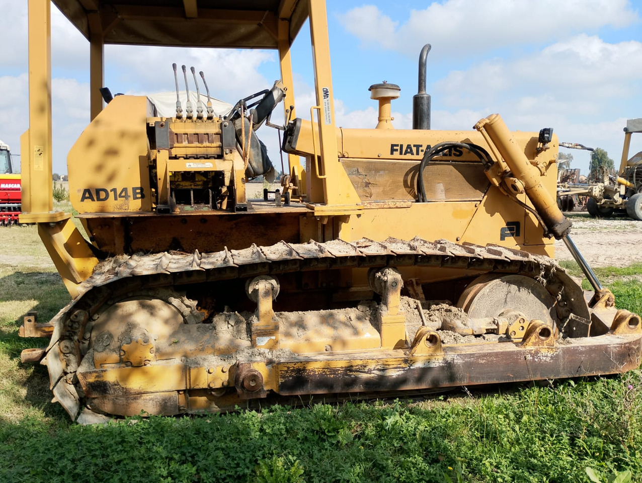 Trattore usato Fiat Allis AD14B - Трактор: снимка 1 Trattore usato Fiat Allis AD14B - Трактор: снимка 1