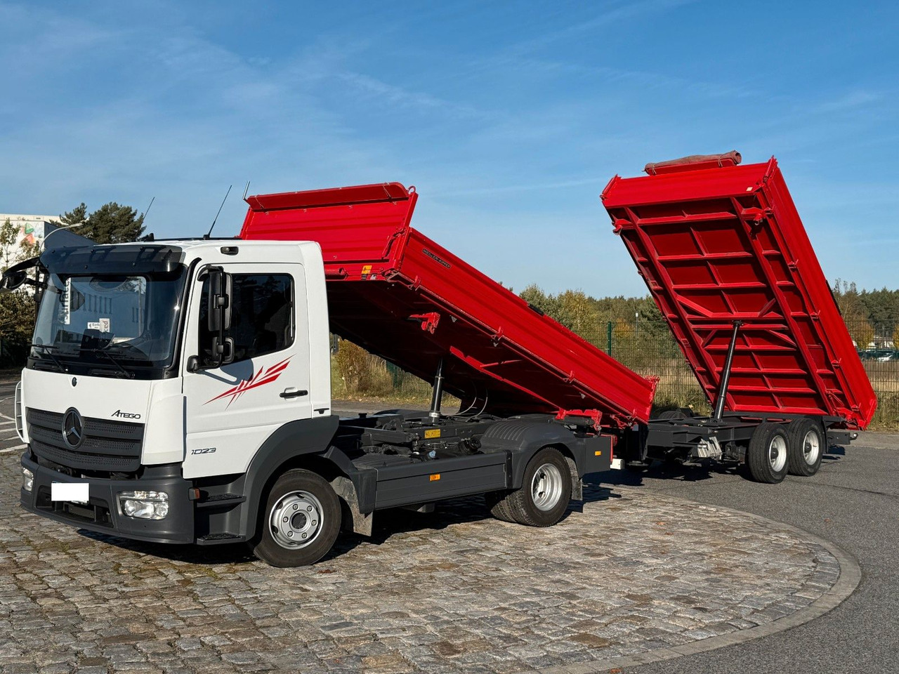 Mercedes-Benz Atego 1023 + Anhänger Dreiseitenkipper - Самосвал камион: снимка 1 Mercedes-Benz Atego 1023 + Anhänger Dreiseitenkipper - Самосвал камион: снимка 1