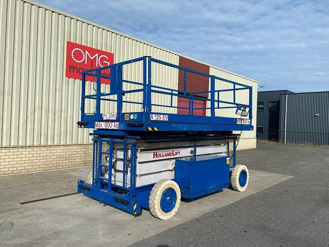 Holland lift Twinstar A-125EV, Schaar hoogwerker - Работна площадка: снимка 2 Holland lift Twinstar A-125EV, Schaar hoogwerker - Работна площадка: снимка 2