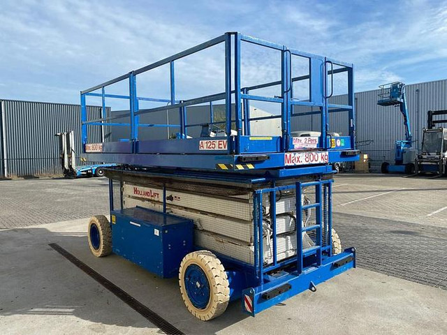Holland lift Twinstar A-125EV, Schaar hoogwerker - Работна площадка: снимка 4 Holland lift Twinstar A-125EV, Schaar hoogwerker - Работна площадка: снимка 4