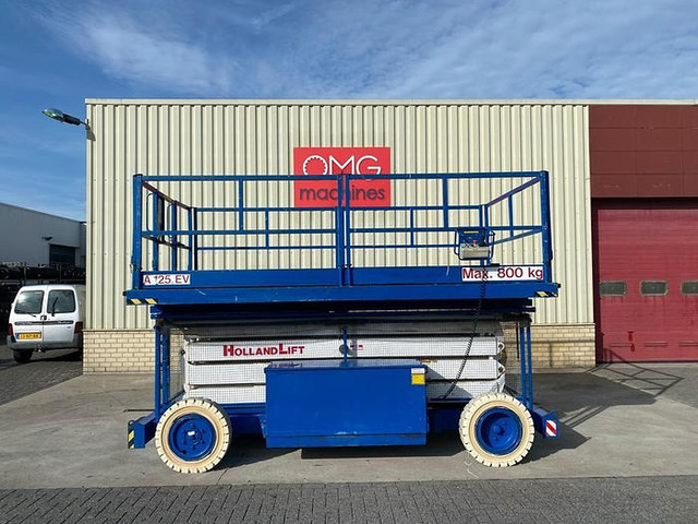 Holland lift Twinstar A-125EV, Schaar hoogwerker - Работна площадка: снимка 1 Holland lift Twinstar A-125EV, Schaar hoogwerker - Работна площадка: снимка 1