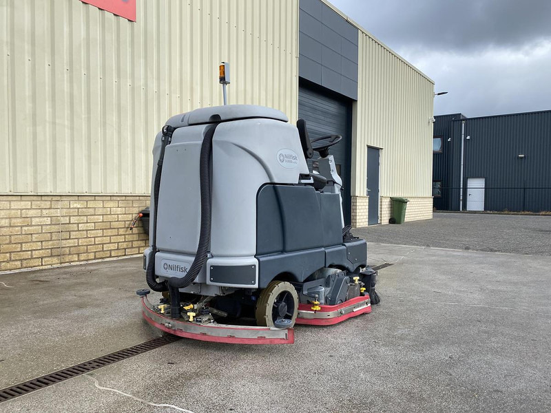 Nilfisk SC6500 1300C, Veeg- Schrobmachine - Подопочистваща машина: снимка 2 Nilfisk SC6500 1300C, Veeg- Schrobmachine - Подопочистваща машина: снимка 2