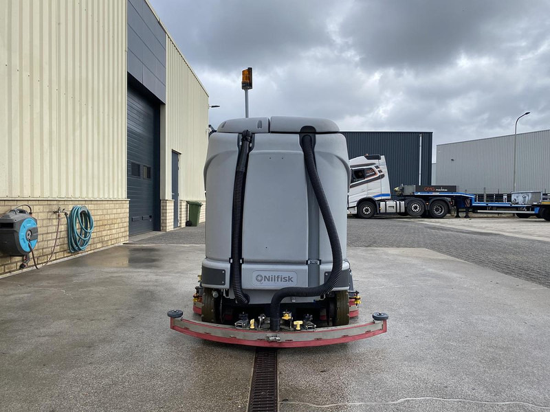 Nilfisk SC6500 1300C, Veeg- Schrobmachine - Подопочистваща машина: снимка 3 Nilfisk SC6500 1300C, Veeg- Schrobmachine - Подопочистваща машина: снимка 3