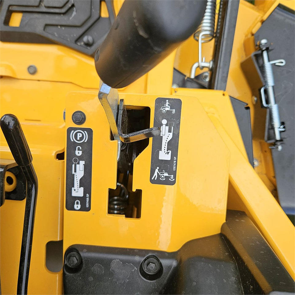 Косачка за трева ABC Cub Cadet XZ8 Zero Turn: снимка 9