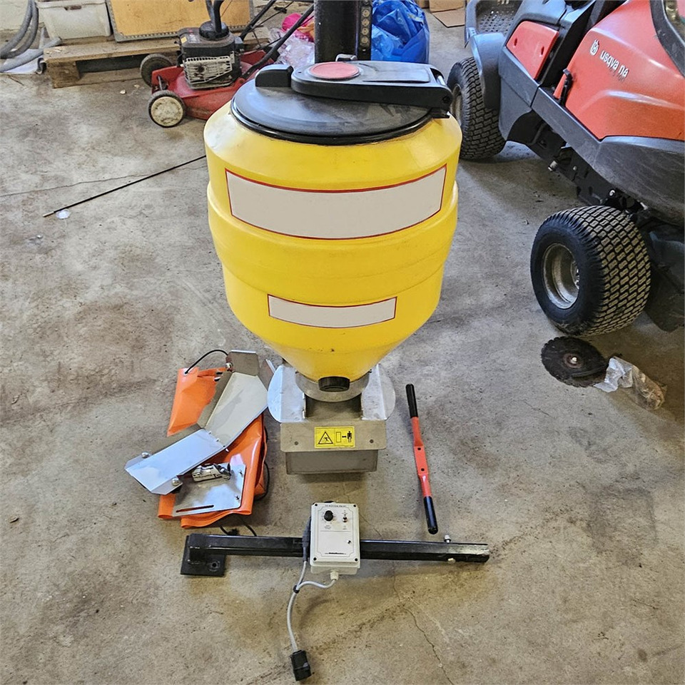 ABC TECHNIK-PLUS Winter-Profi - Машина за разпръскване на сол/ Пясък: снимка 1 ABC TECHNIK-PLUS Winter-Profi - Машина за разпръскване на сол/ Пясък: снимка 1