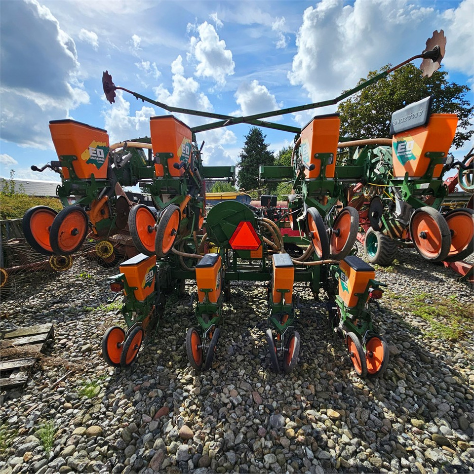 Amazone ED 601K - Машина за сеене: снимка 2 Amazone ED 601K - Машина за сеене: снимка 2