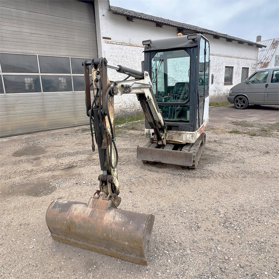 Bobcat 320 - Мини багер: снимка 2 Bobcat 320 - Мини багер: снимка 2