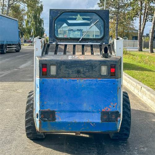 Bobcat 753 - Мини челен товарач: снимка 5 Bobcat 753 - Мини челен товарач: снимка 5