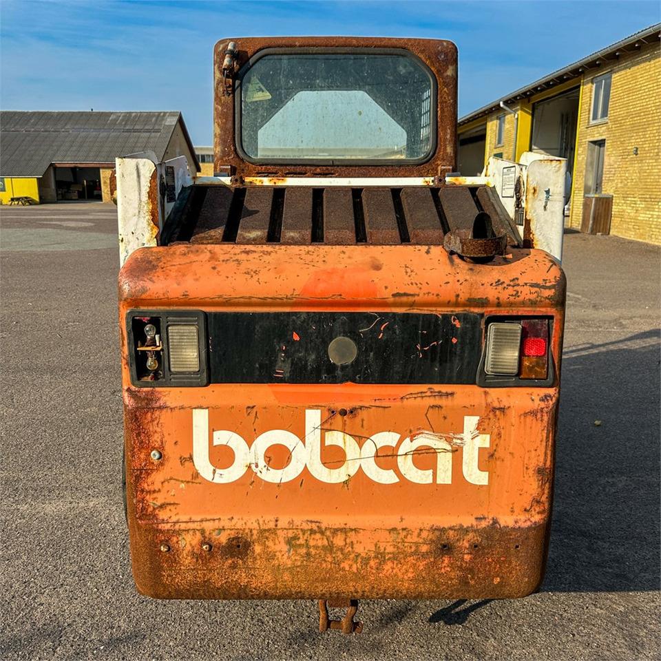 Bobcat 763 H - Мини челен товарач: снимка 4 Bobcat 763 H - Мини челен товарач: снимка 4