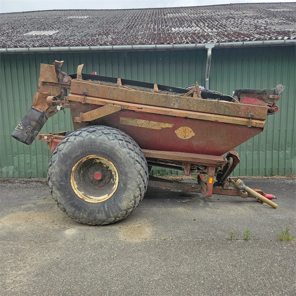 Bredal B50 - Машина за разпръскване на сол/ Пясък: снимка 2 Bredal B50 - Машина за разпръскване на сол/ Пясък: снимка 2