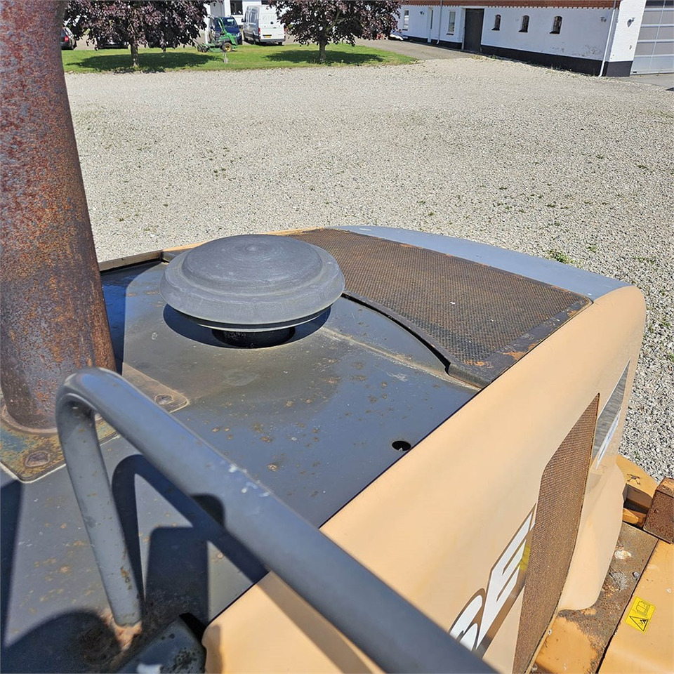 Колесен товарач Case 921 E: снимка 24 Колесен товарач Case 921 E: снимка 24