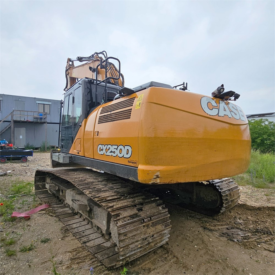 Case CX250 D - Верижен багер: снимка 2 Case CX250 D - Верижен багер: снимка 2