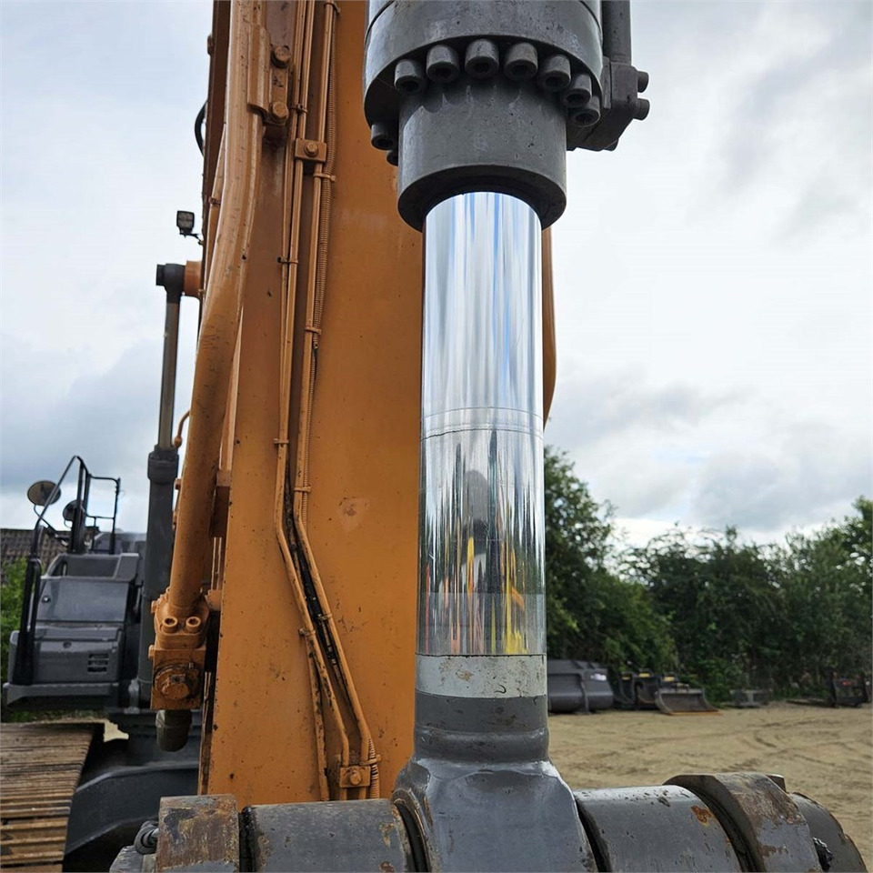 Верижен багер Case CX350 D: снимка 32