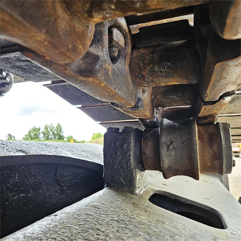 Верижен багер Case CX350 D: снимка 17