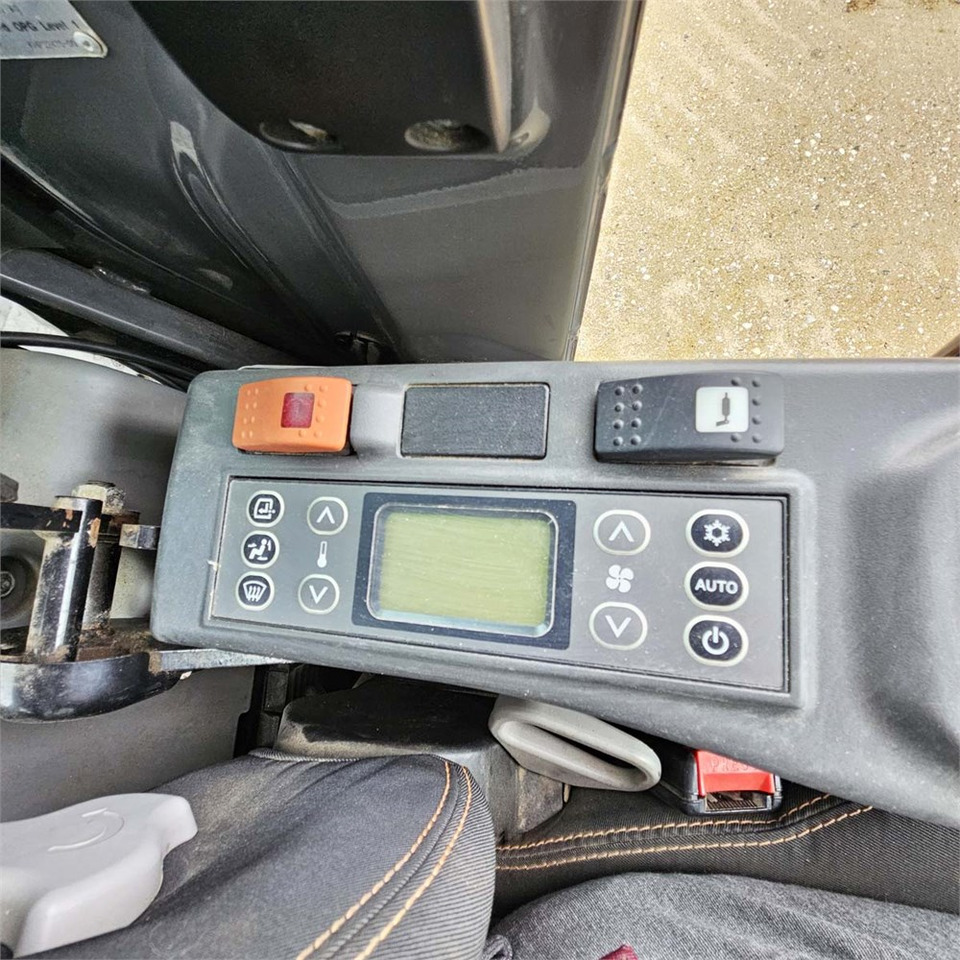 Верижен багер Case CX350 D: снимка 15