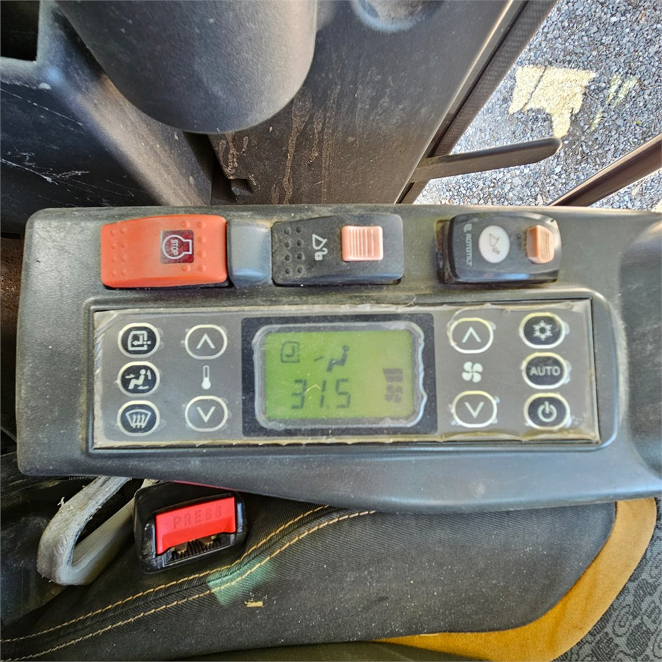 Мини багер Case CX75C SR: снимка 20 Мини багер Case CX75C SR: снимка 20