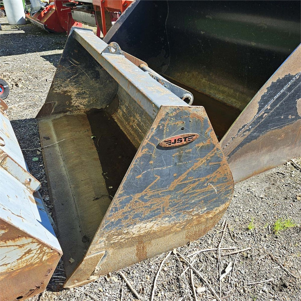Телескопичен товарач Case Farmlift 742: снимка 6
