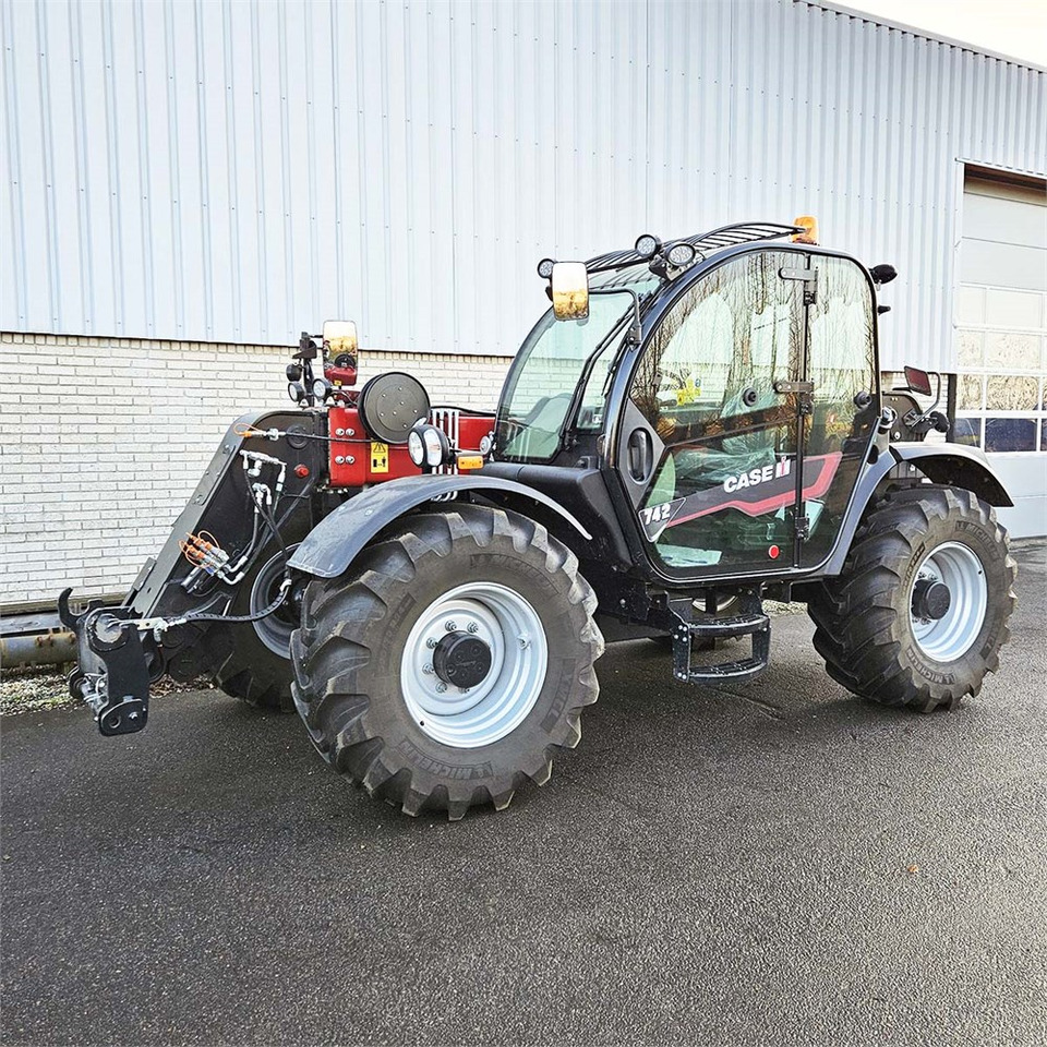 Case Farmlift 742 - Телескопичен товарач: снимка 1 Case Farmlift 742 - Телескопичен товарач: снимка 1