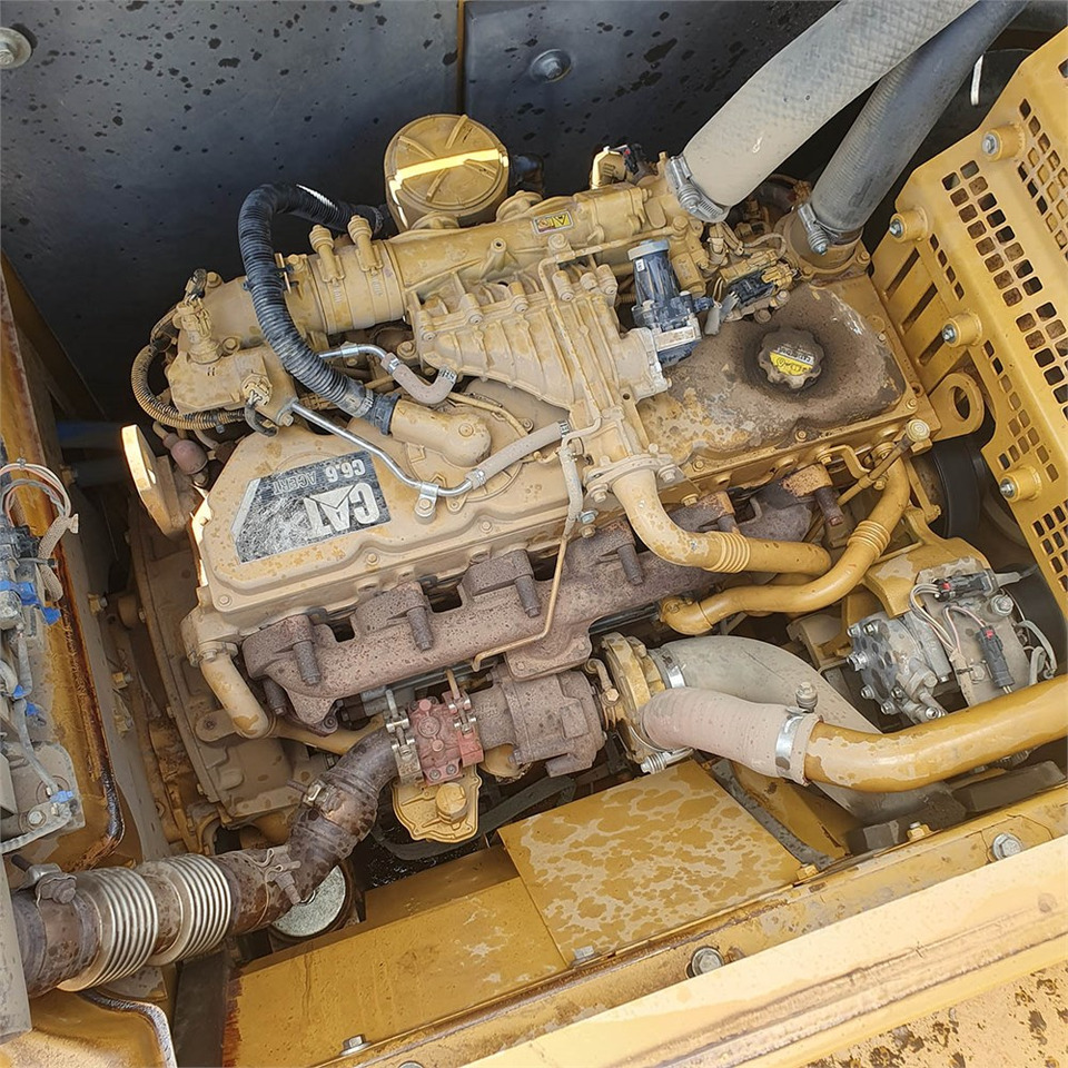 Верижен багер Caterpillar 323 EL: снимка 37