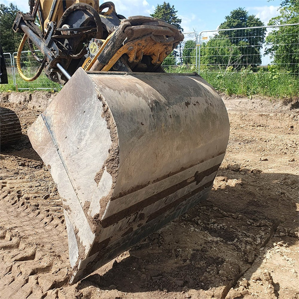 Верижен багер Caterpillar 323 EL: снимка 30