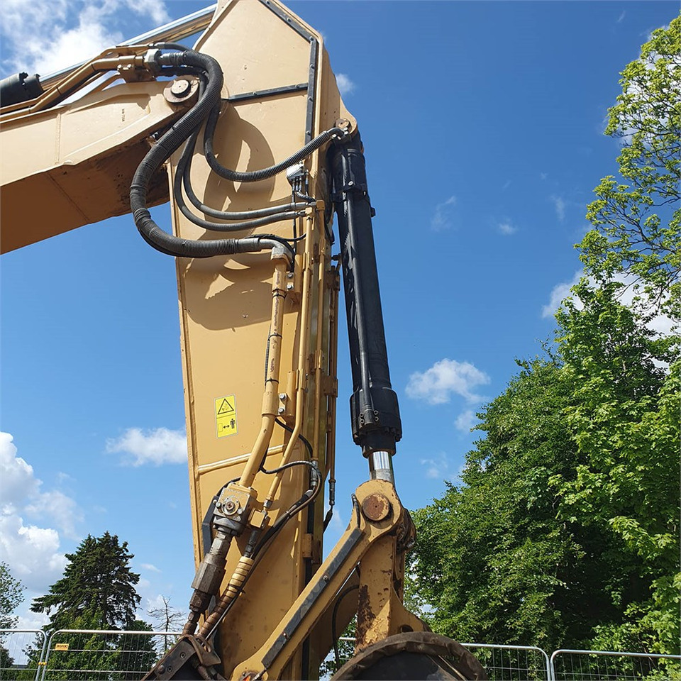 Верижен багер Caterpillar 323 EL: снимка 27