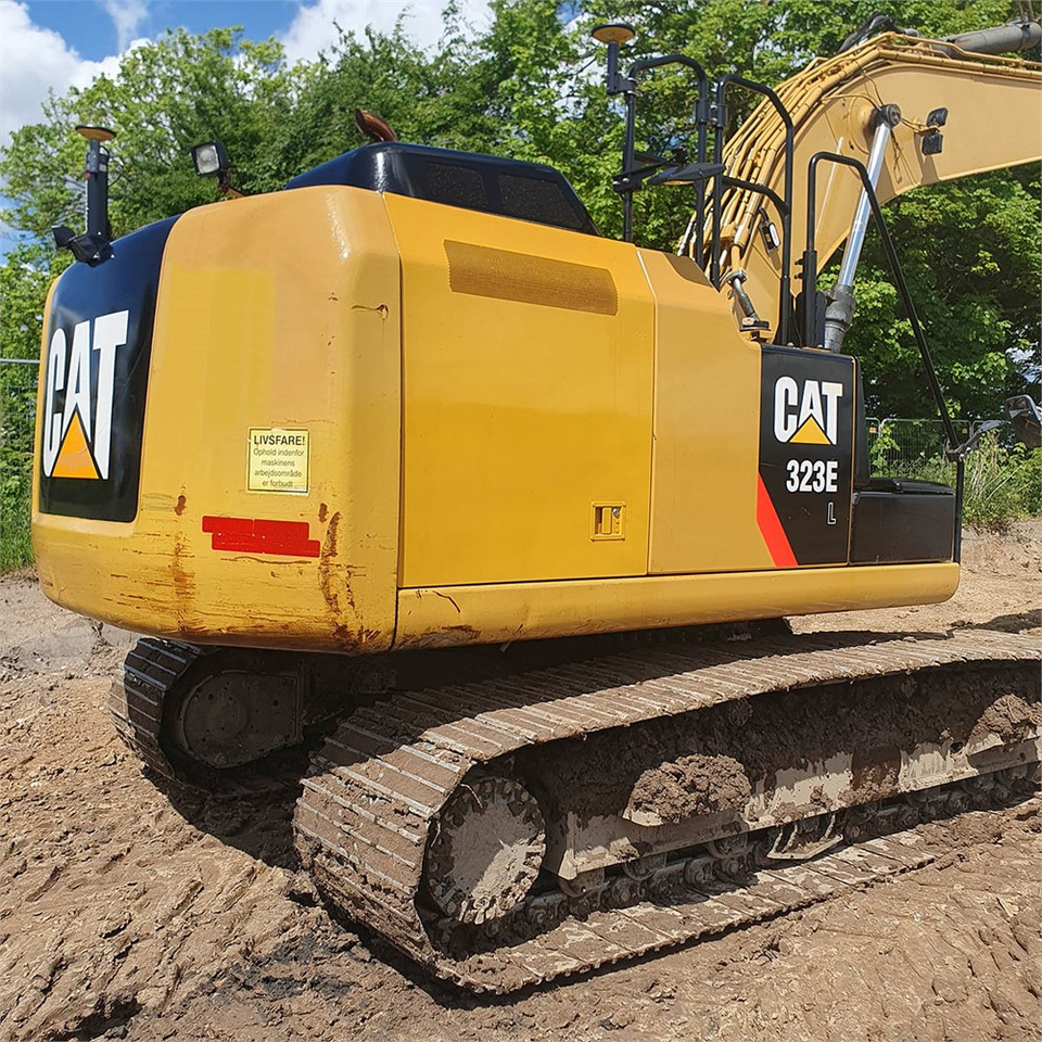 Верижен багер Caterpillar 323 EL: снимка 13