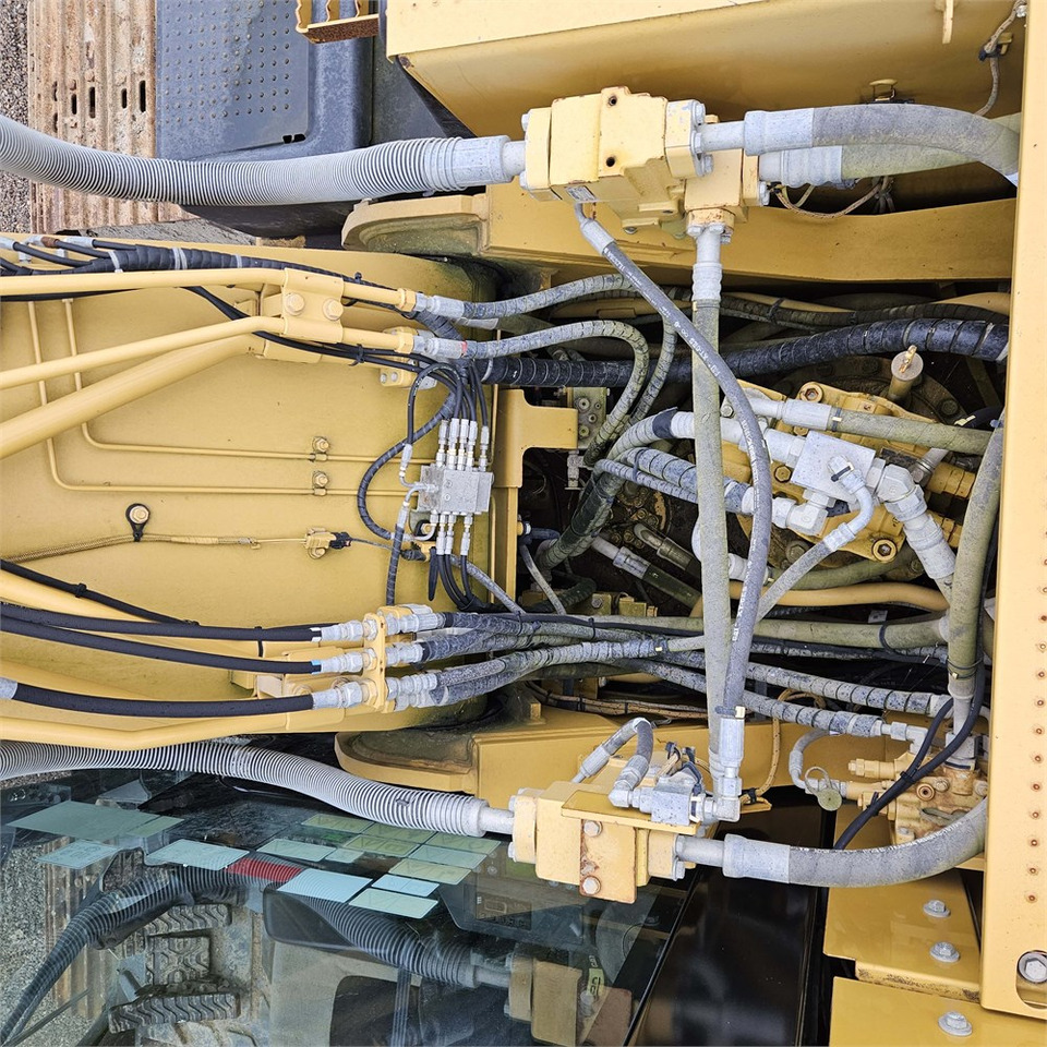 Верижен багер Caterpillar 324 EL: снимка 29