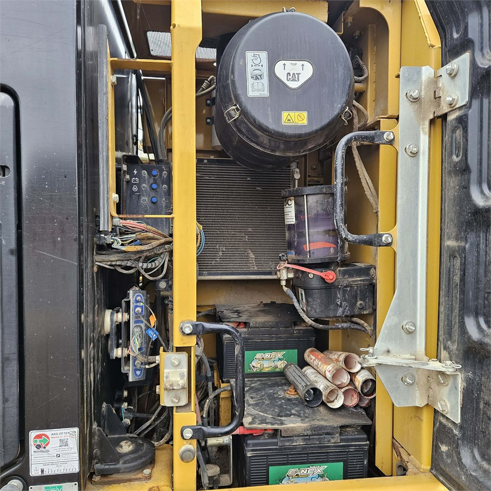 Верижен багер Caterpillar 324 EL: снимка 18