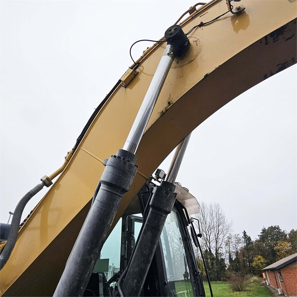 Верижен багер Caterpillar 324 EL: снимка 41