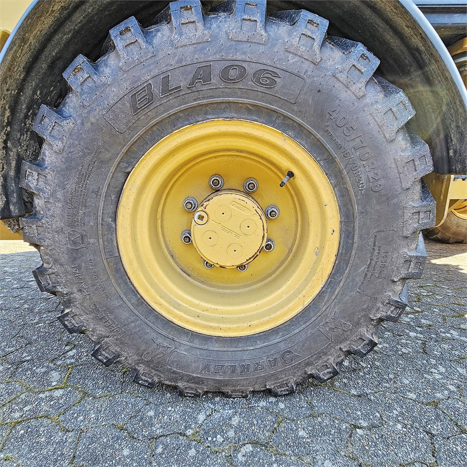 Колесен товарач Caterpillar 908 H2: снимка 37