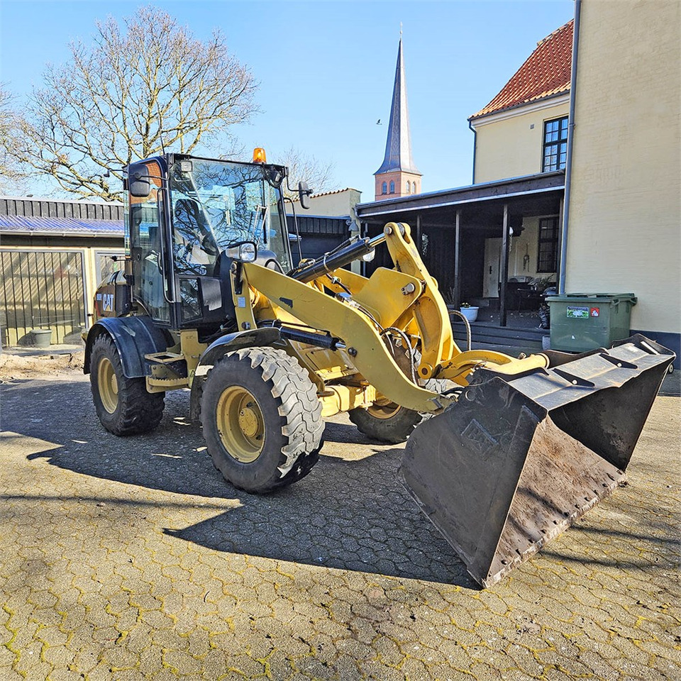 Колесен товарач Caterpillar 908 H2: снимка 6