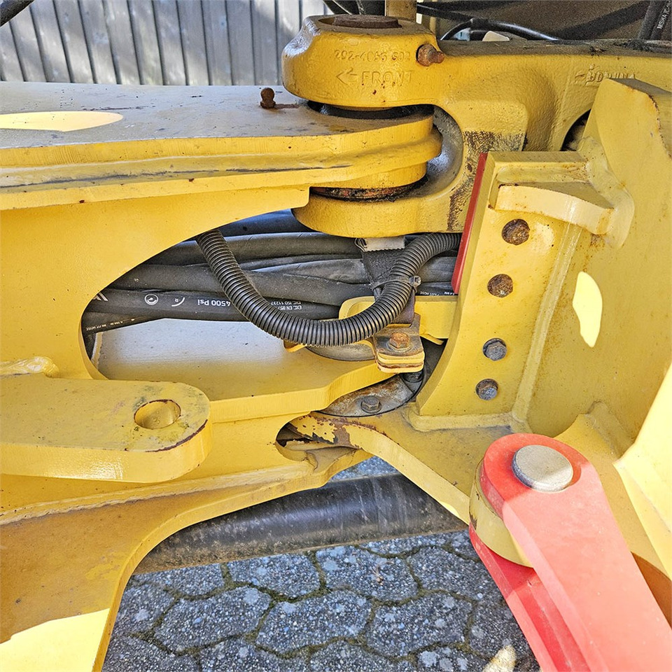 Колесен товарач Caterpillar 908 H2: снимка 30