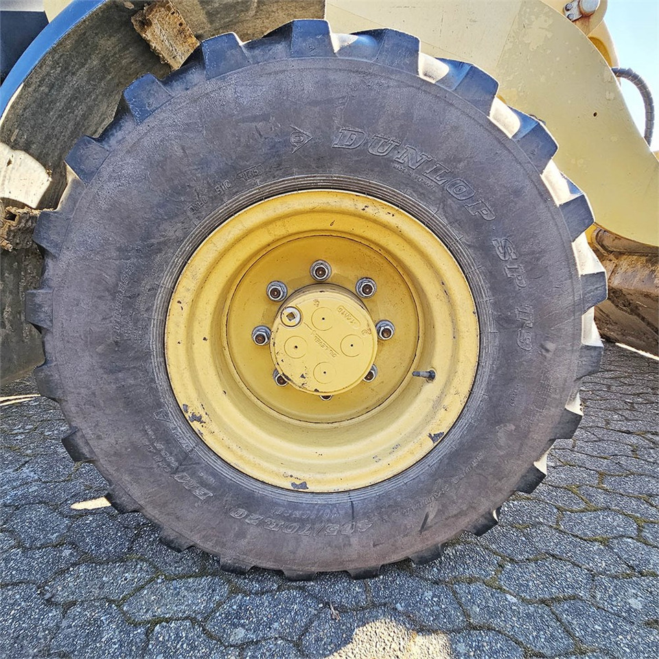 Колесен товарач Caterpillar 908 H2: снимка 38