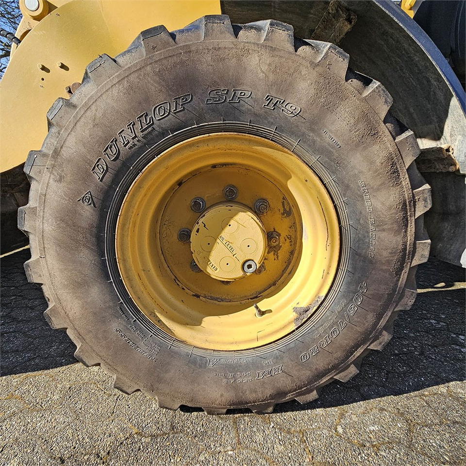 Колесен товарач Caterpillar 908 H2: снимка 40