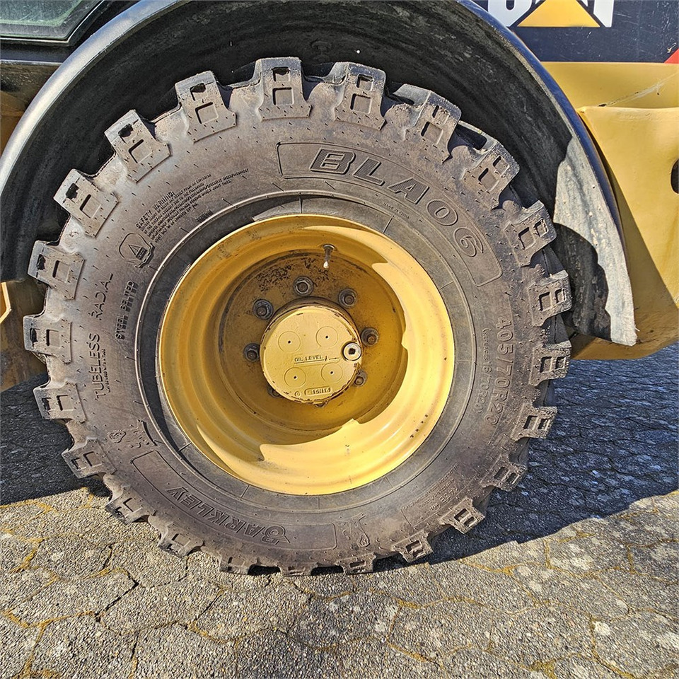 Колесен товарач Caterpillar 908 H2: снимка 41