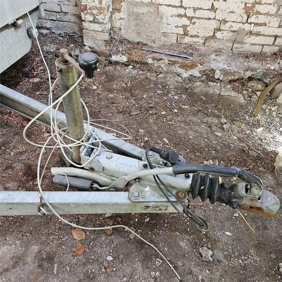 Eduard 4 - Брезентово ремарке: снимка 5 Eduard 4 - Брезентово ремарке: снимка 5