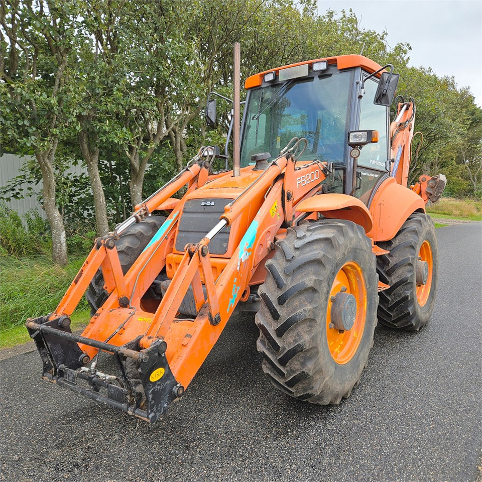 Fiat-Hitachi FB200-4PS - Багер-товарач: снимка 1 Fiat-Hitachi FB200-4PS - Багер-товарач: снимка 1