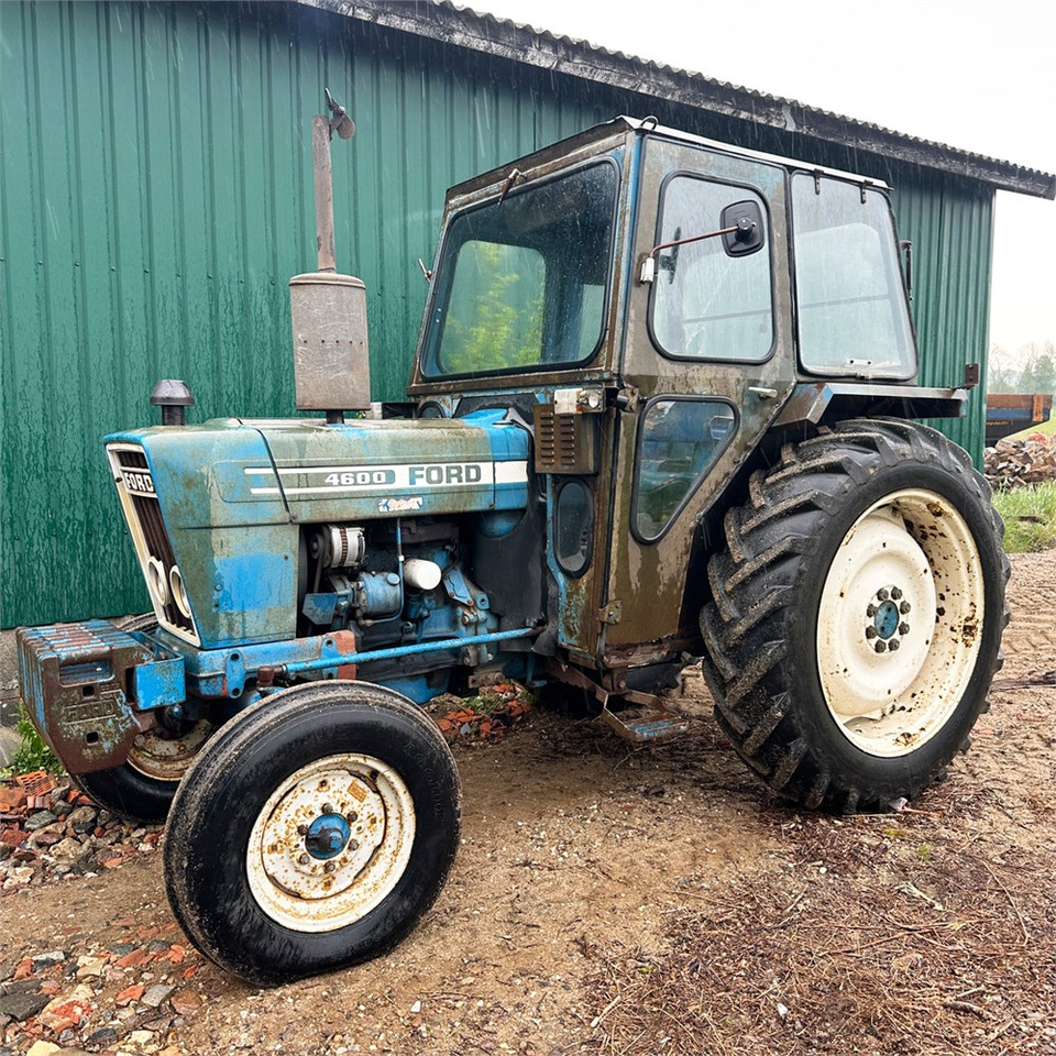 Ford 4600 - Трактор: снимка 1 Ford 4600 - Трактор: снимка 1